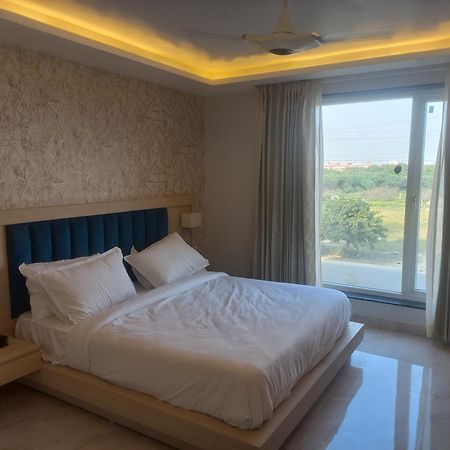 Hotel Holiday Grand Greater Noida Exteriér fotografie