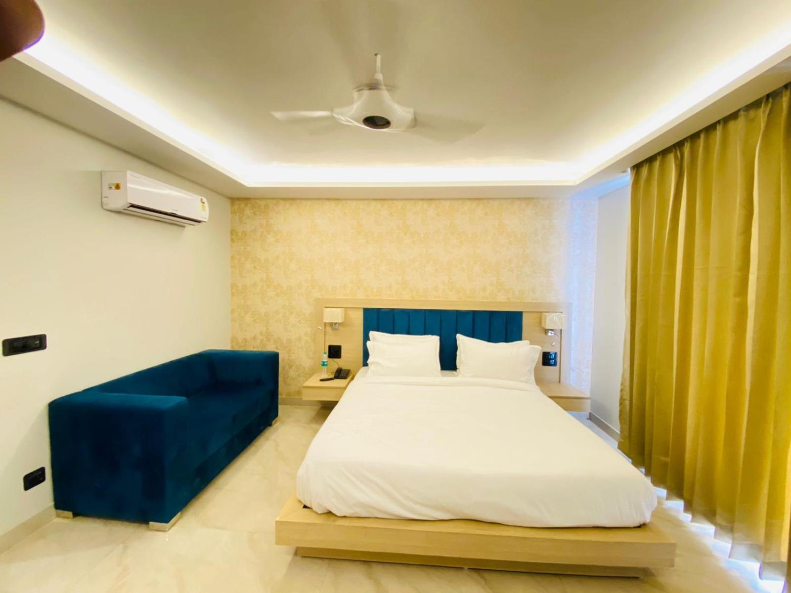 Hotel Holiday Grand Greater Noida Exteriér fotografie