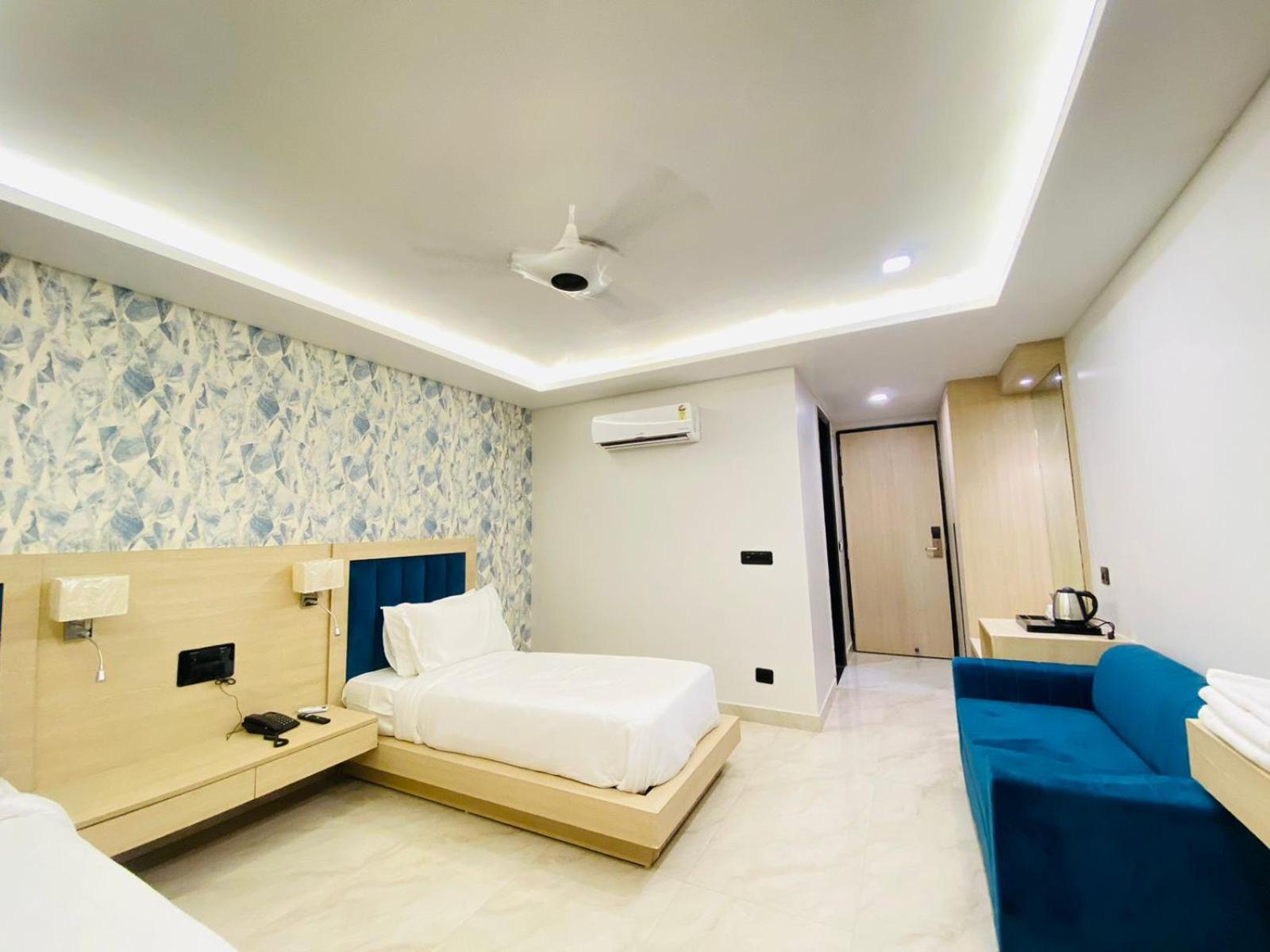 Hotel Holiday Grand Greater Noida Exteriér fotografie