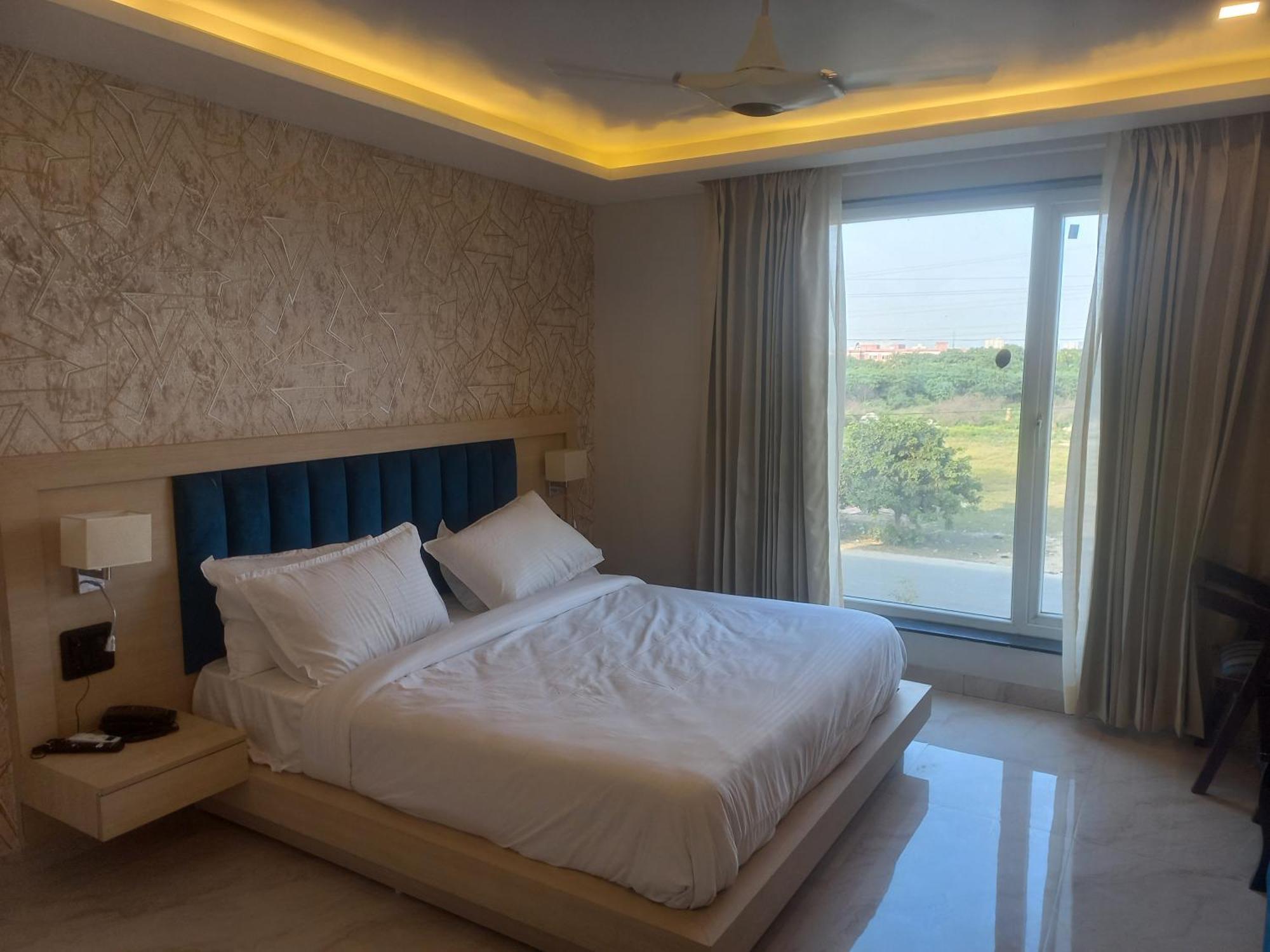 Hotel Holiday Grand Greater Noida Exteriér fotografie